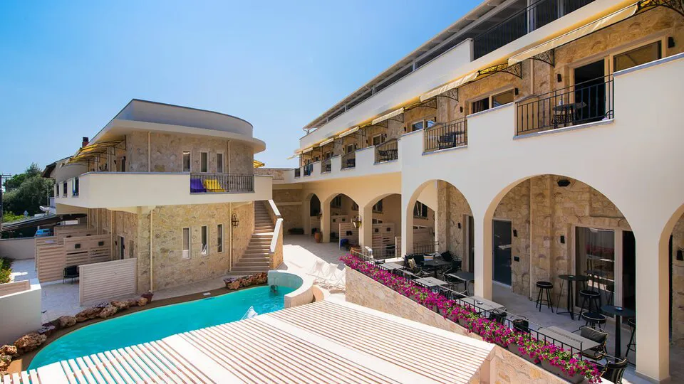 neikos mediteraneo memory travel (11).jpg