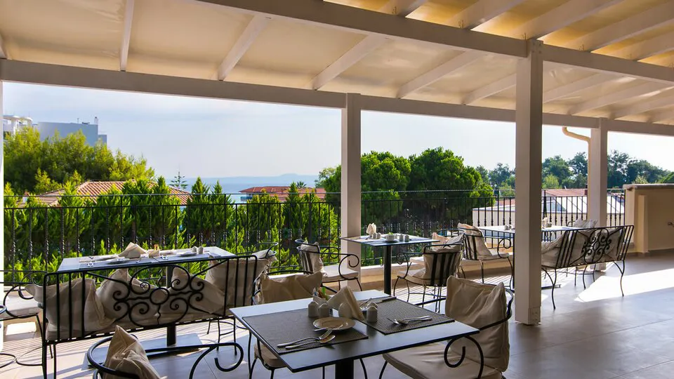 neikos mediteraneo memory travel (12).jpg