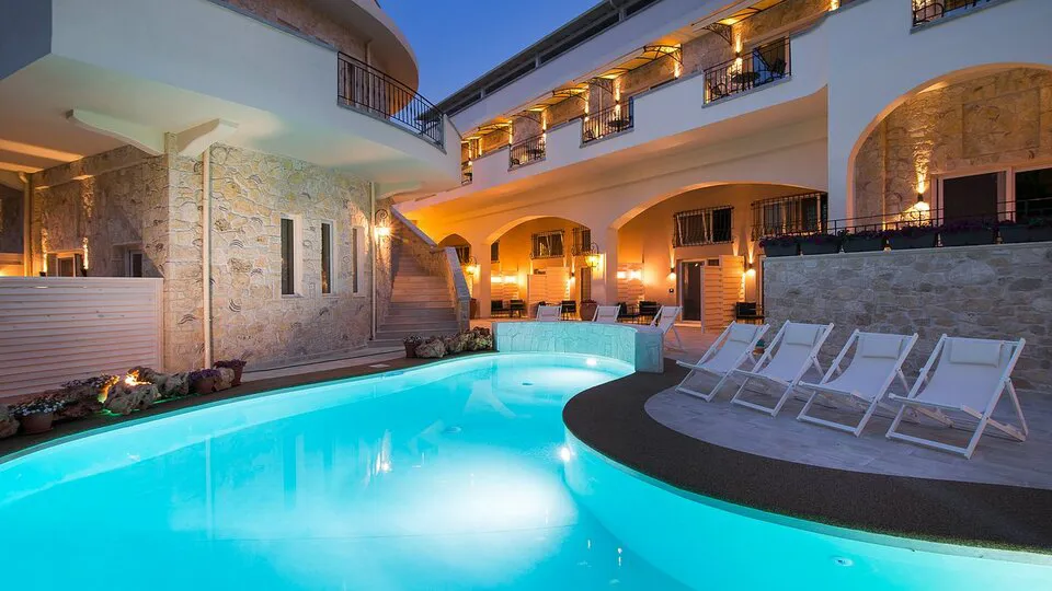 neikos mediteraneo memory travel (7).jpg